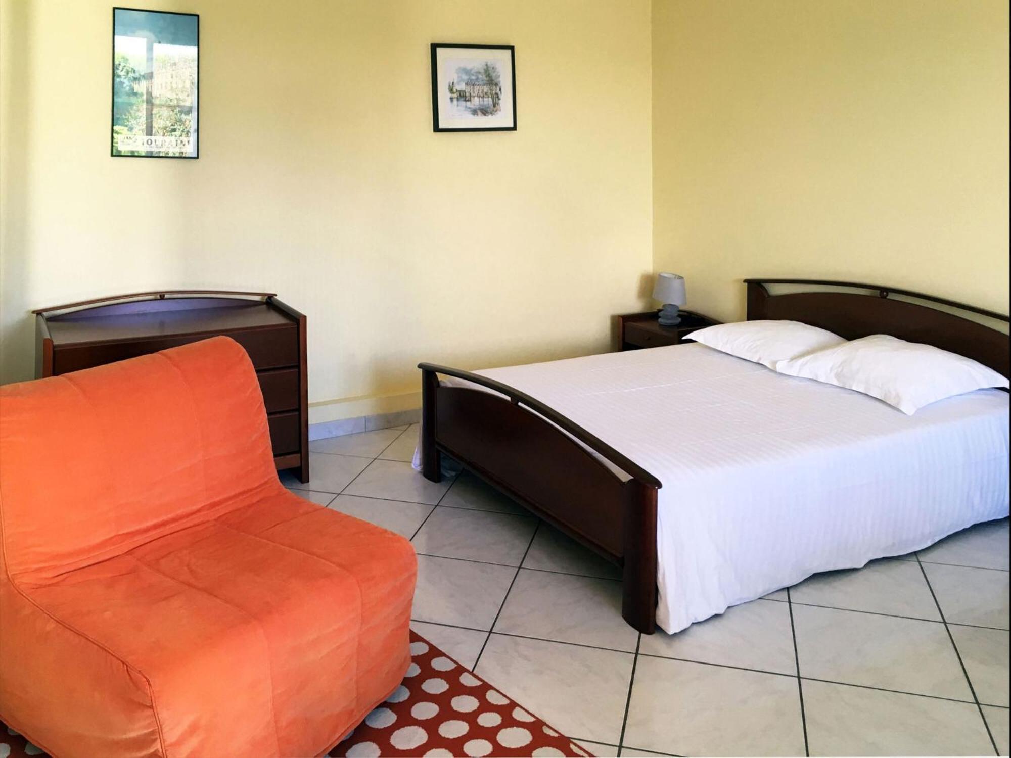 Les Agapanthes La Riche Apartman Kültér fotó